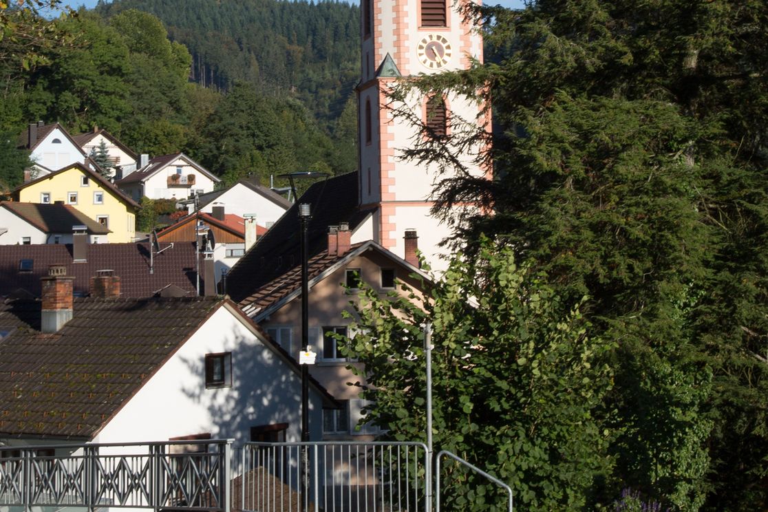 Hotel Restaurant Löwen - Landschaft, Kirche