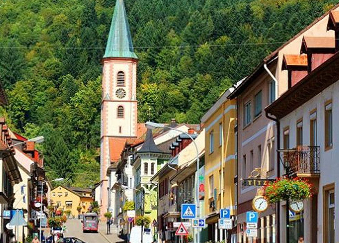 Hotel Restaurant Löwen - Zell im Wiesental